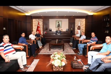 “TARİHİ BİR GEÇMİŞE SAHİP OLAN DERİ SEKTÖRÜNE SAHİP ÇIKMALIYIZ”
